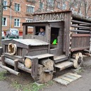 A wonderful wooden yard in Partizanskaya Street